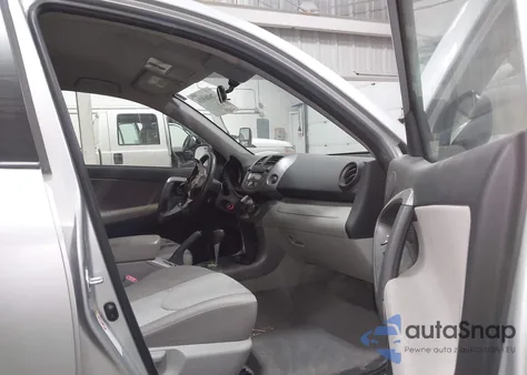 2007 Toyota Rav4 Base V6 z USA, uszkodzony, nr VIN JTMBK33V375025841